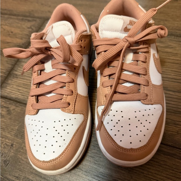 Desert rose Nike Dunks - Picture 2 of 4